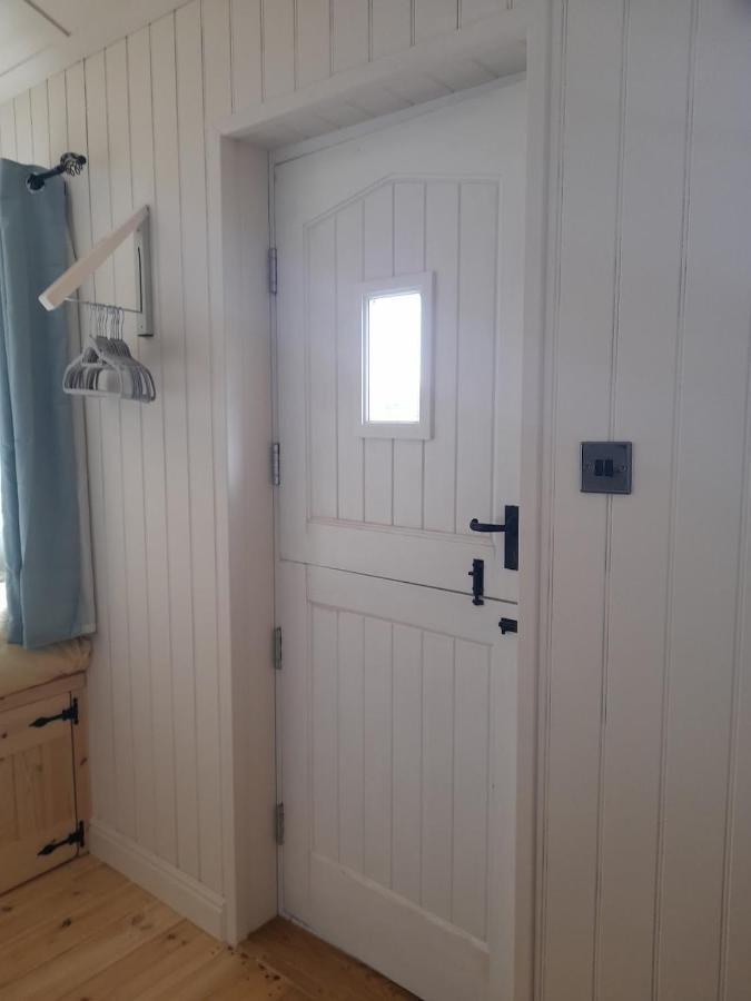 Dinky'S Den Coverack Exterior foto