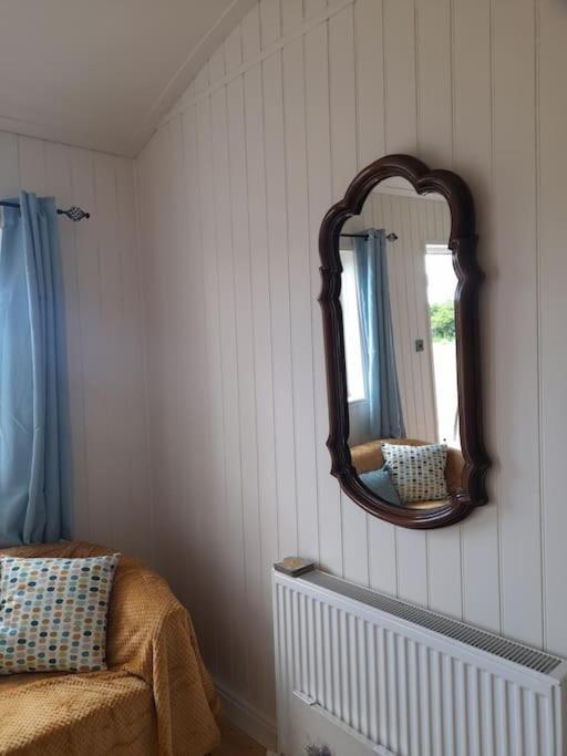 Dinky'S Den Coverack Exterior foto