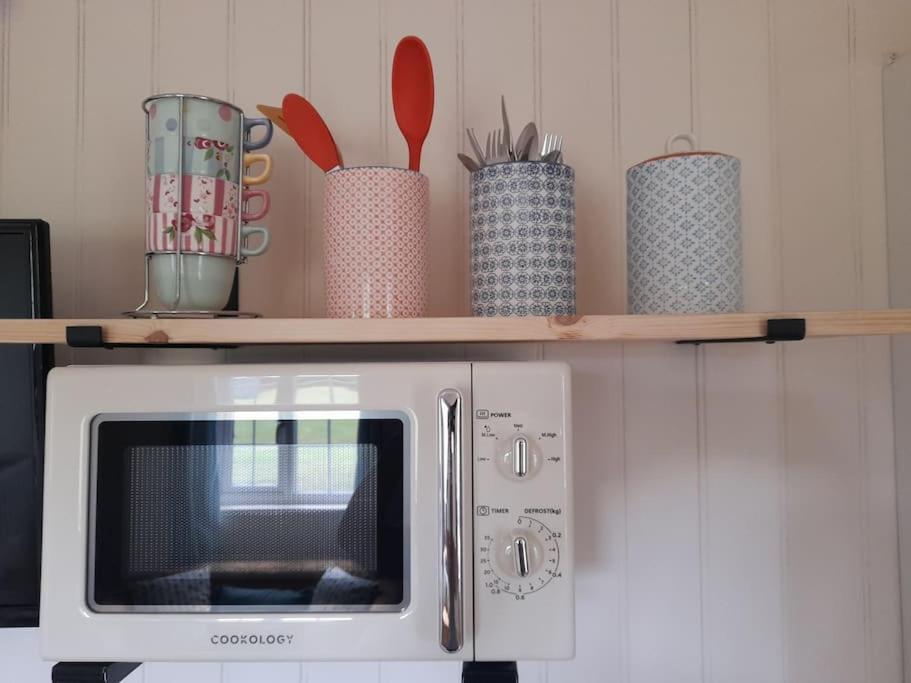Dinky'S Den Coverack Exterior foto